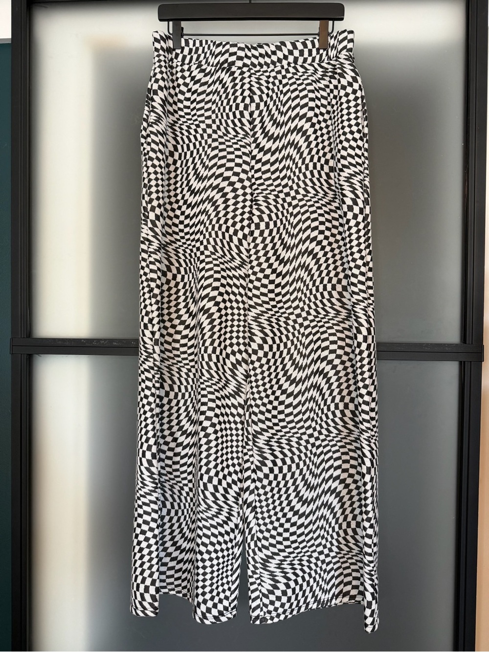 Black & White Optical-Print flare pants